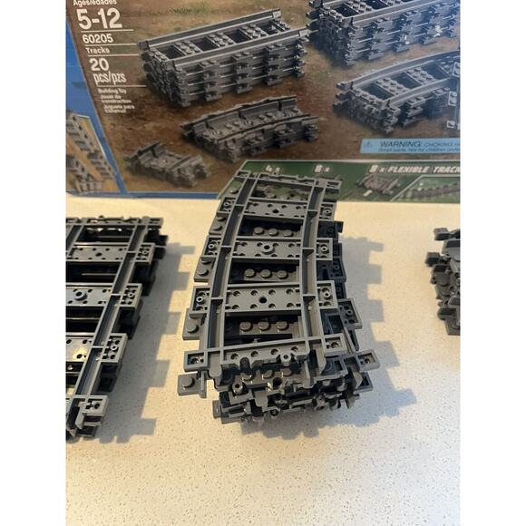 LEGO City Tracks 60205 Extension Accessory Set - Incomplete 7/20 - Picture 2 of 11